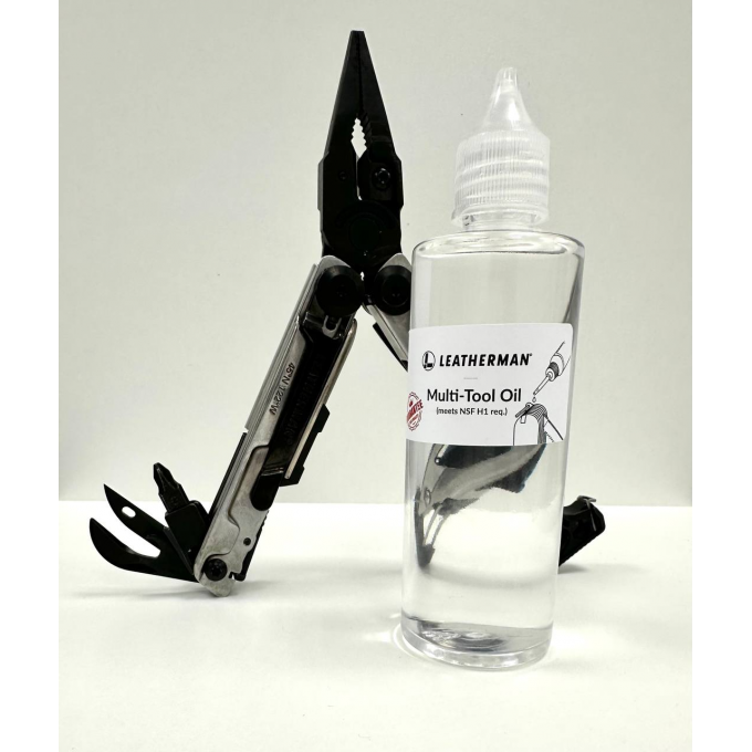 Масло для смазки ножей LEATHERMAN 100 мл LMoil.100 Масло для смазки ножей LEATHERMAN 100 мл LMoil.100